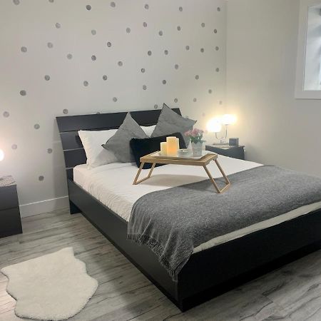 Luxurious & Stylish Two Bedroom Suite, Full Kitchen, Close To Vancouver Делта Екстер'єр фото