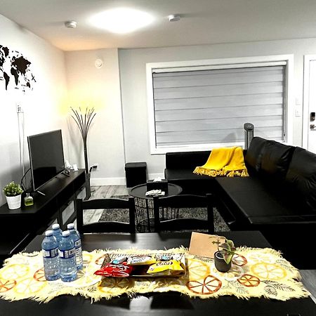 Luxurious & Stylish Two Bedroom Suite, Full Kitchen, Close To Vancouver Делта Екстер'єр фото